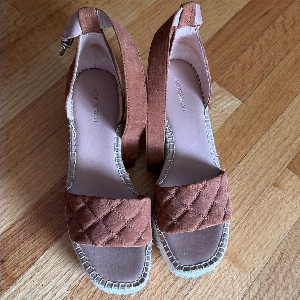 Nordstrom Tan Quilted Wedges